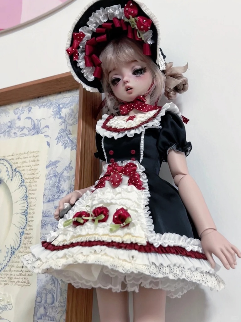 「受注」꒰いちごパフェ🍓꒱「1/6・1/4ドール服」
