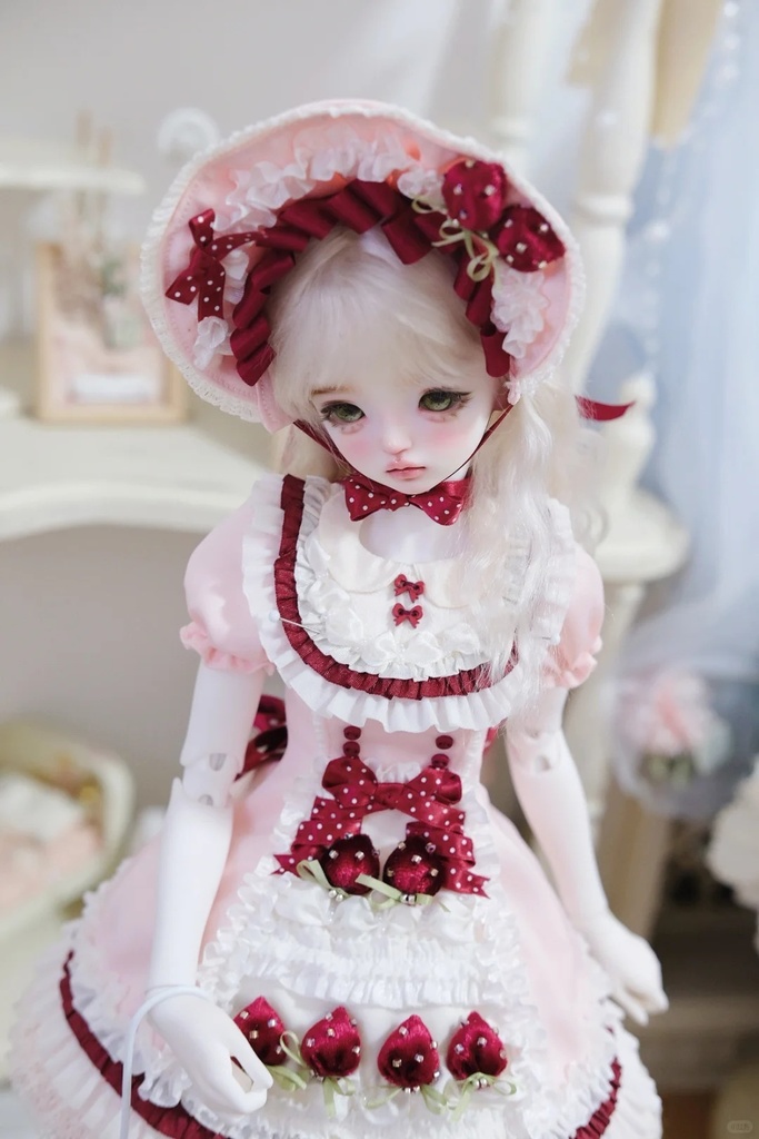 「受注」꒰いちごパフェ🍓꒱「1/6・1/4ドール服」