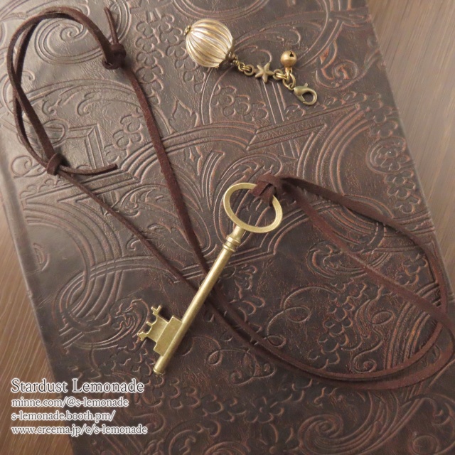 魔法学園寮の鍵 ペンダント+カニカンチャーム