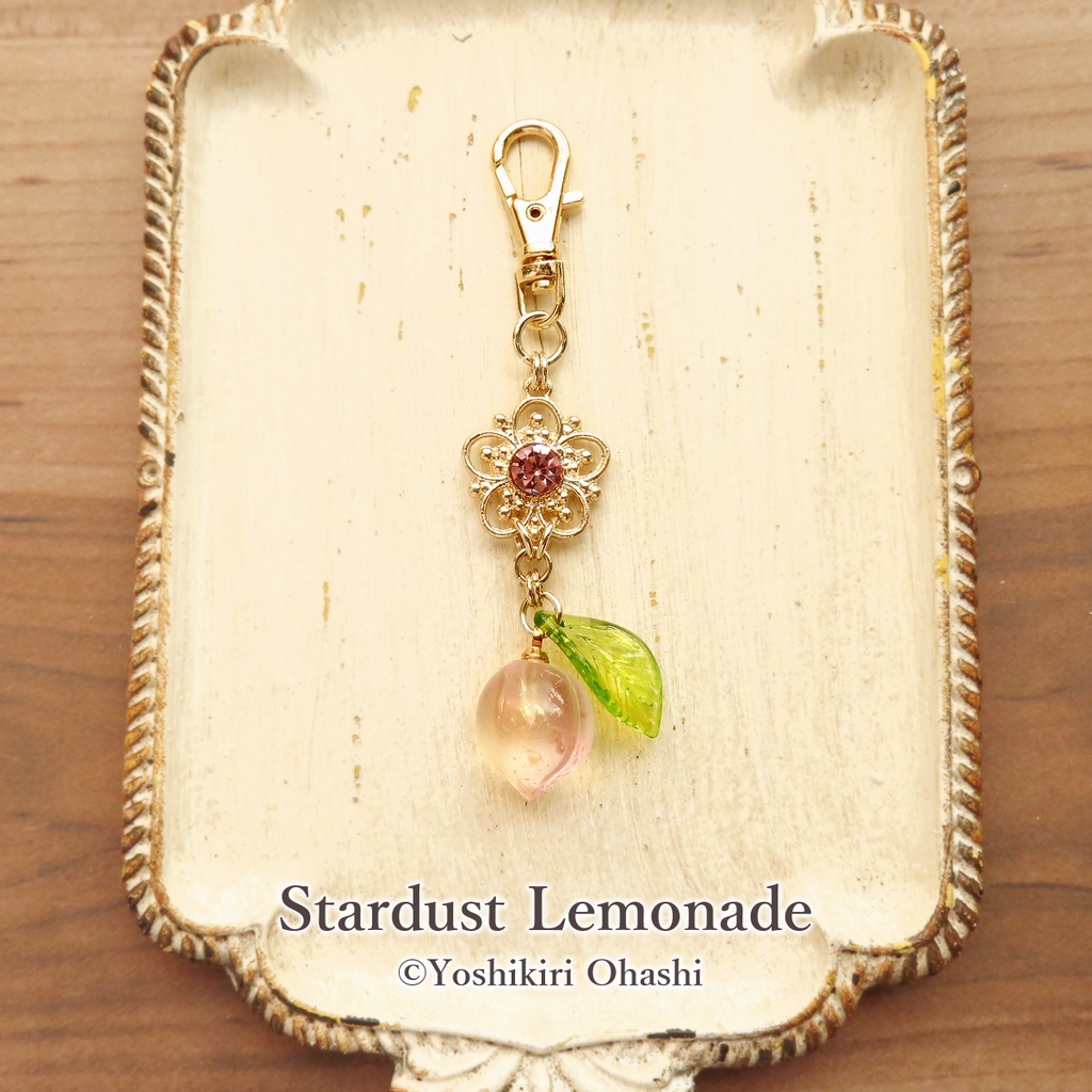 桃源郷の果実のチャーム