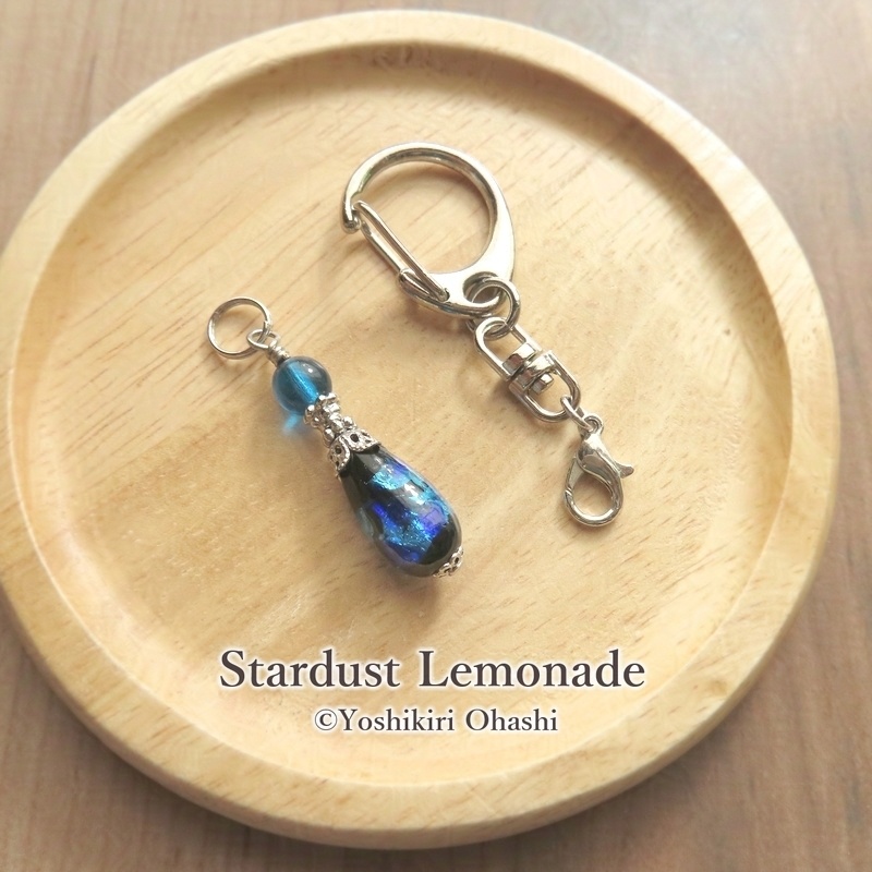 2way*蓄光ホタルガラスの雫のキーホルダー・ペンダントトップ