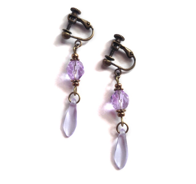 うつろう光の耳飾り アレキサンドライトカラー