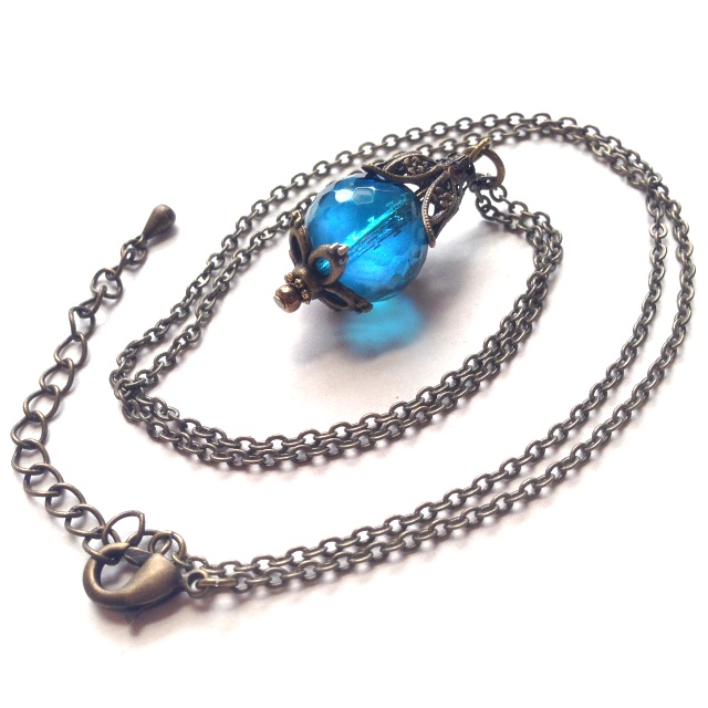 深海灯籠の首飾り