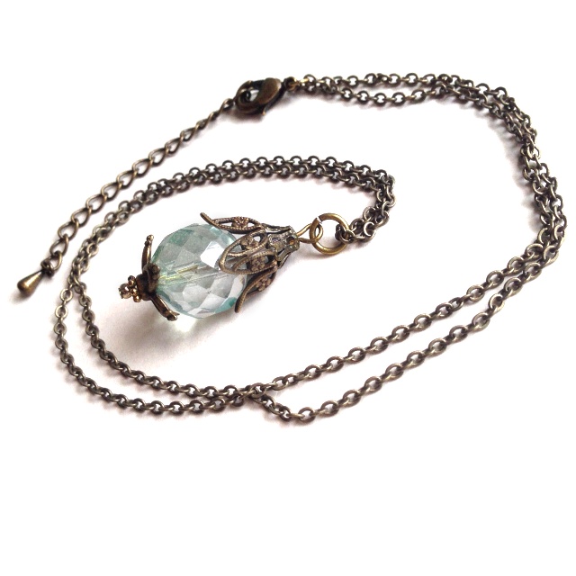 月光灯籠の首飾り