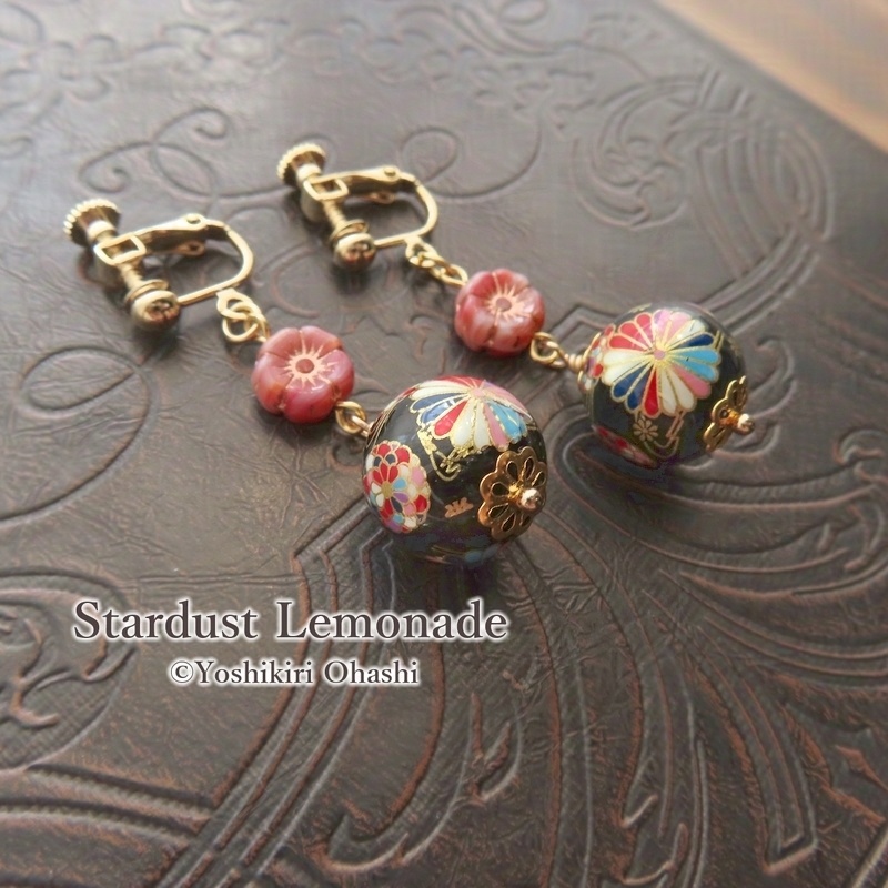 花てまりの耳飾り 黒