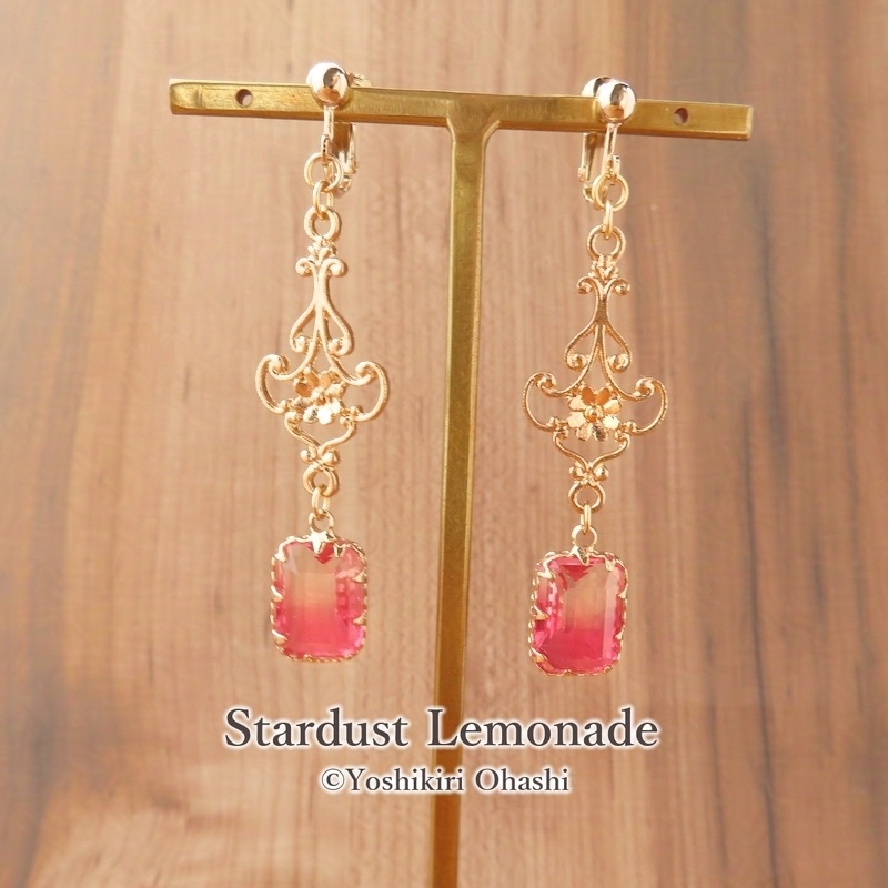 いちごキャンディのイヤリング