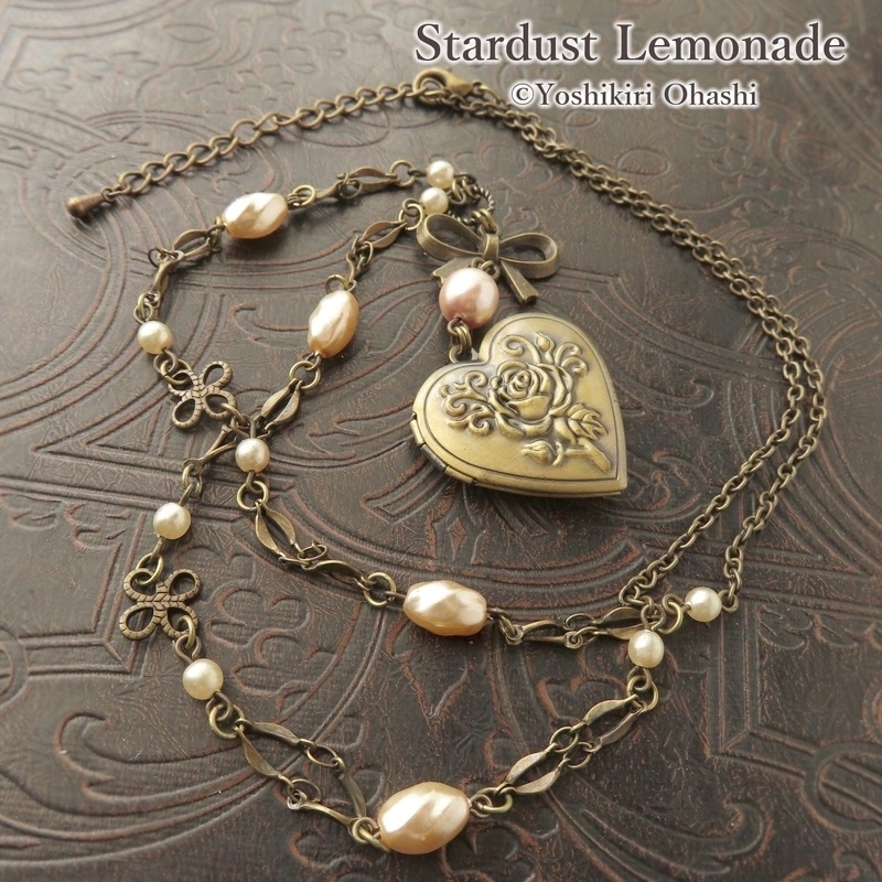 薔薇のロケット ネックレス