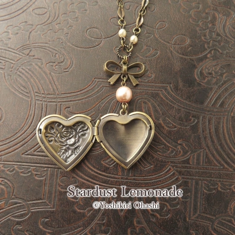 薔薇のロケット ネックレス