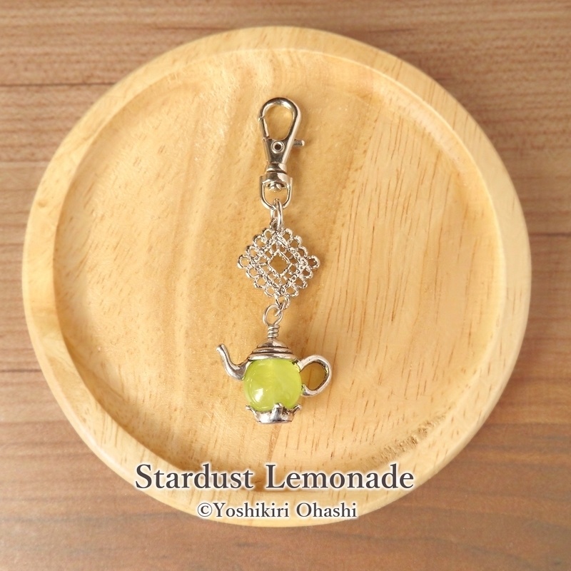 翡翠のグリーンティーのチャーム