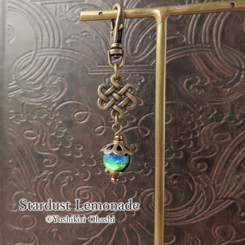 蓄光*ほたるのランプのチャーム