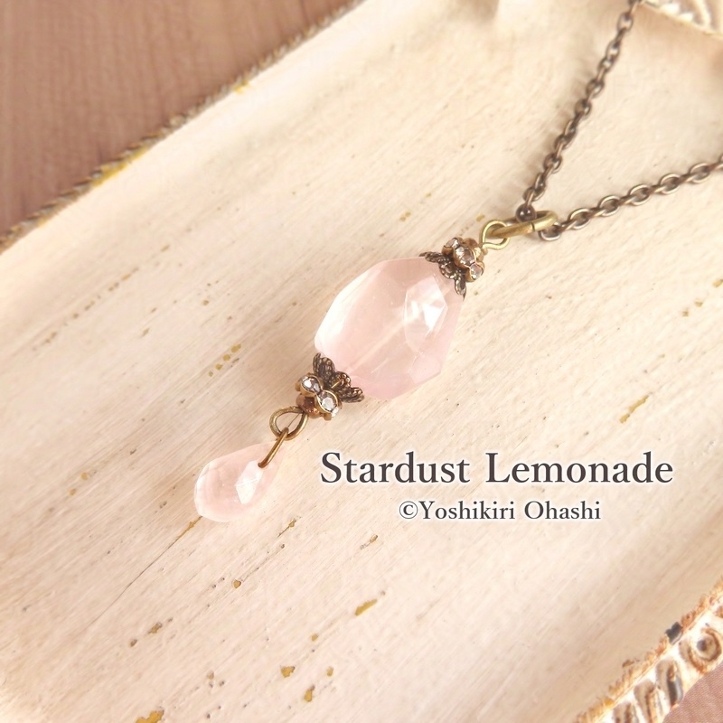 守り石の首飾り 薔薇水晶