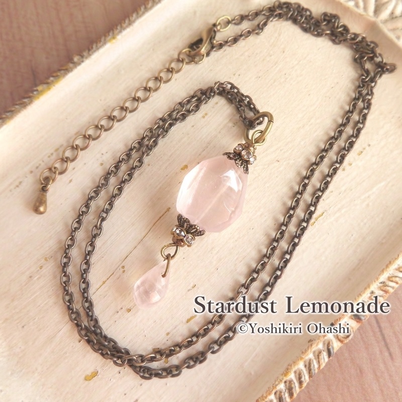 守り石の首飾り 薔薇水晶