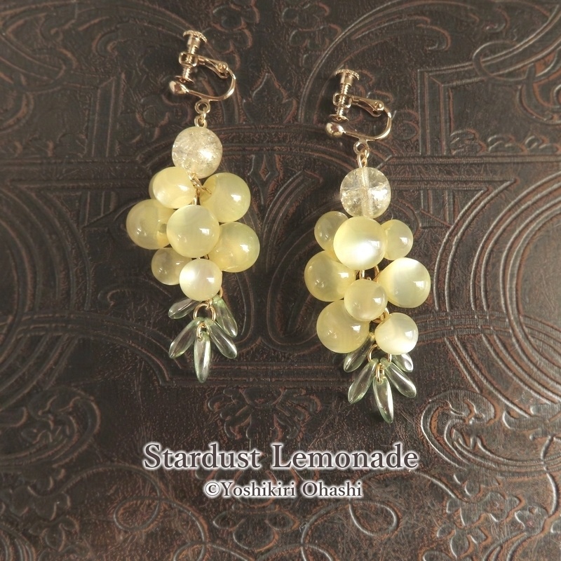 春の花の耳飾り ミモザ