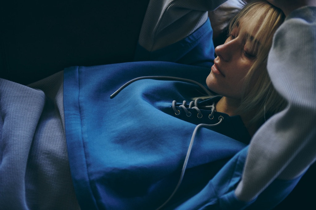 Laceup Pullover(レースアッププルオーバー)