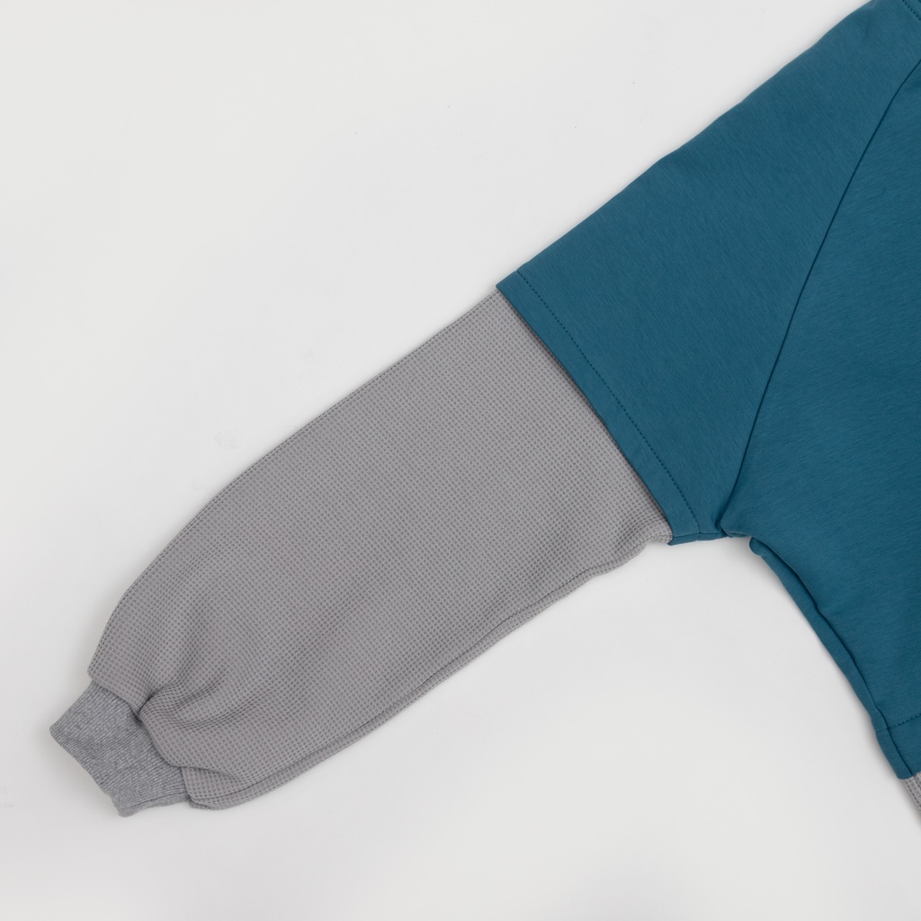 Laceup Pullover(レースアッププルオーバー)