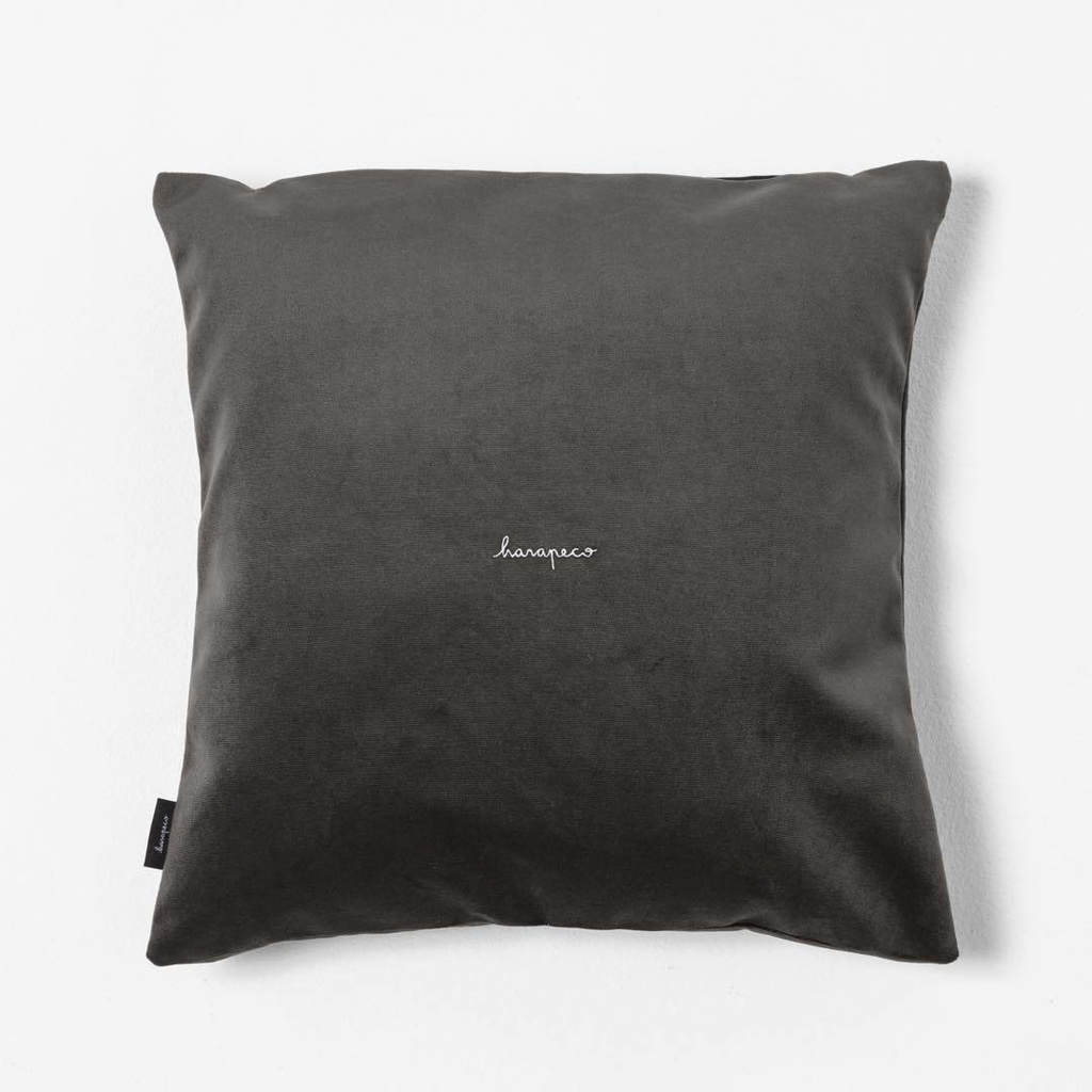 【6月上旬より順次発送】Cushion