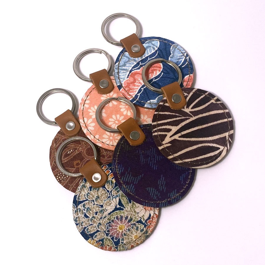 NOSTR レザー キーホルダー 牛革 和柄