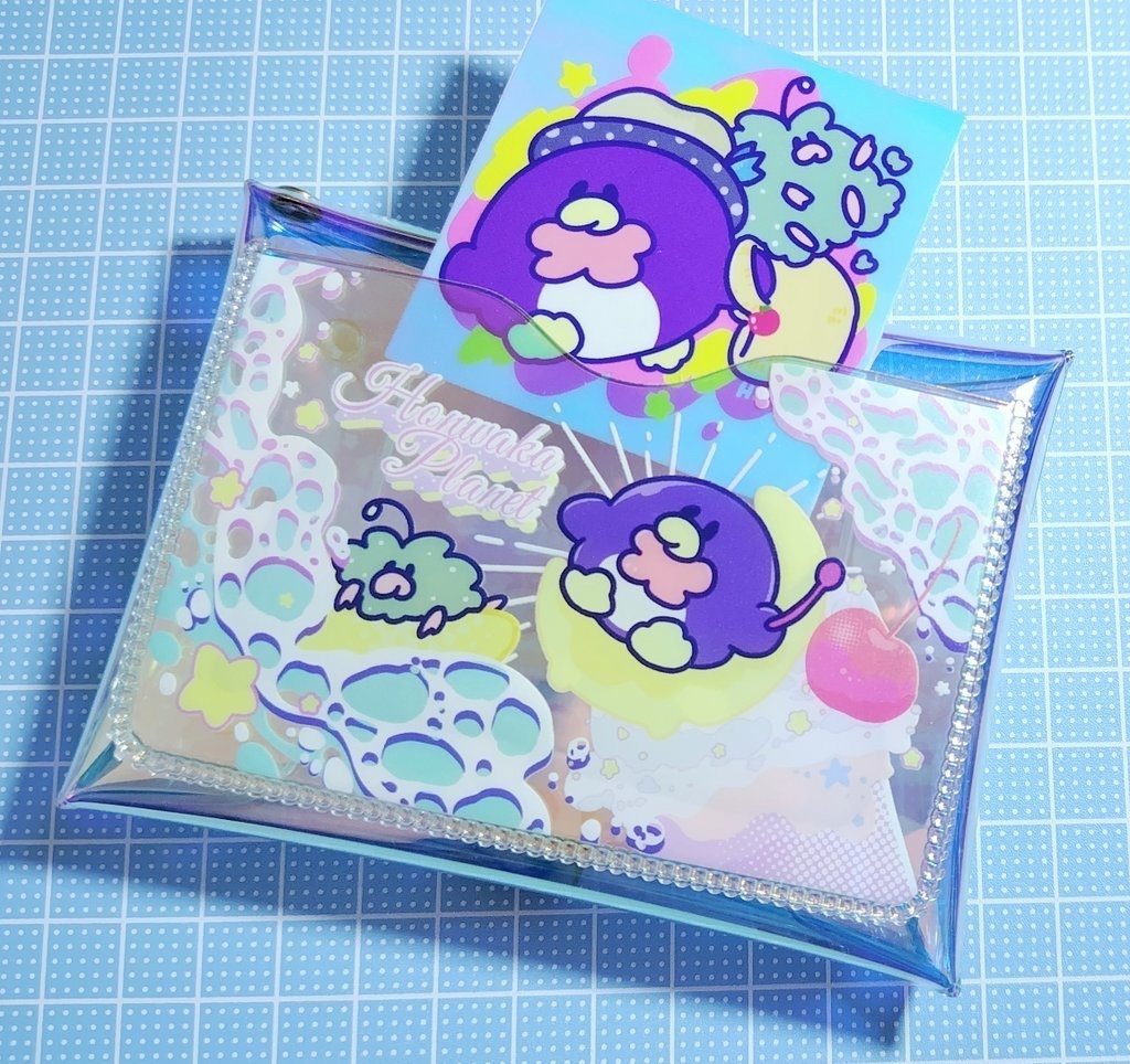 ほんわかポップなオーロラミニポーチ🐳