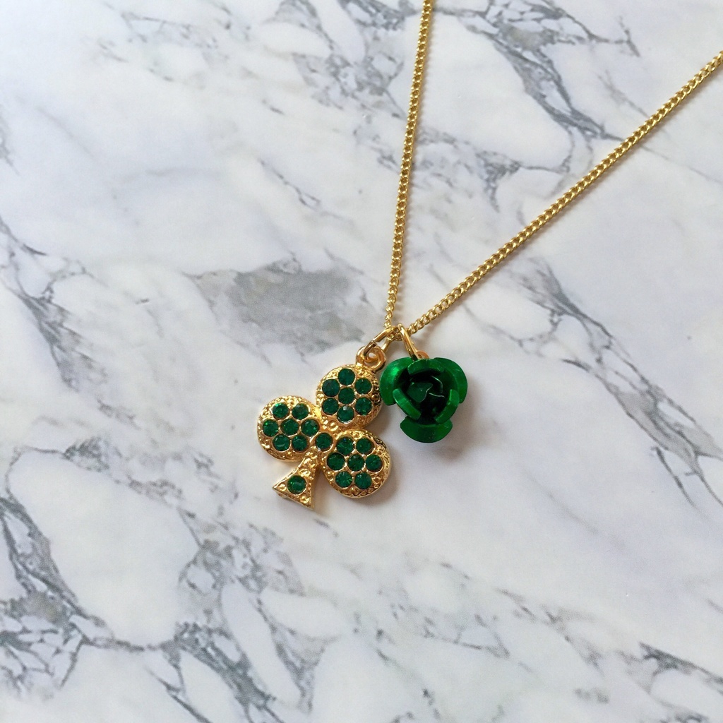 【ツイステ・ハーツラビュル寮イメージ】ネックレス