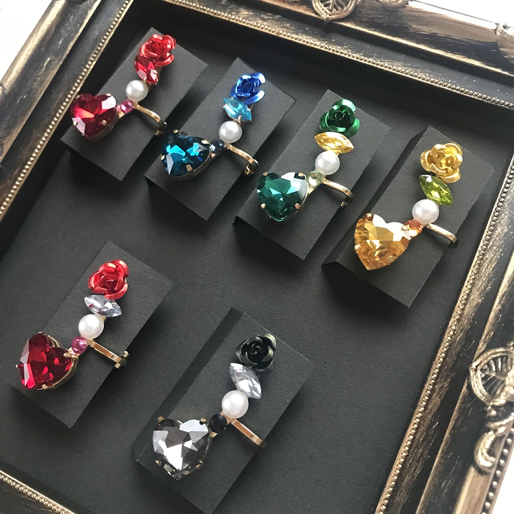 【ツイステ・ハーツラビュル寮イメージ】イヤーカフ①