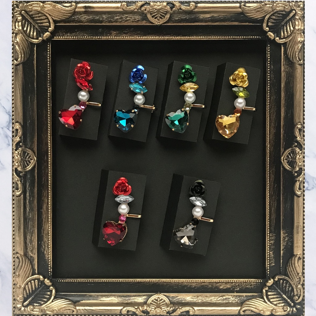 【ツイステ・ハーツラビュル寮イメージ】イヤーカフ①