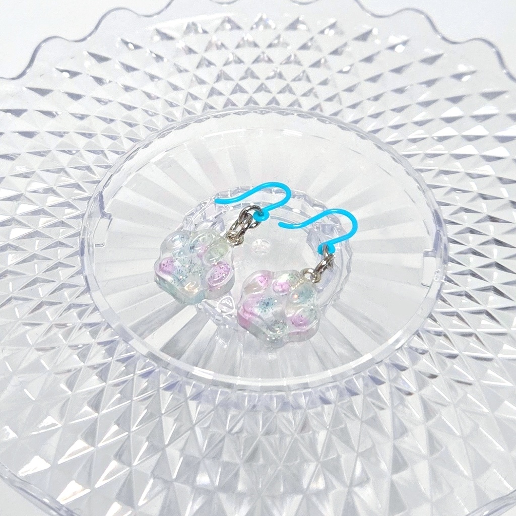 【オリジナル】肉球×カラーゼリー風 樹脂ピアス