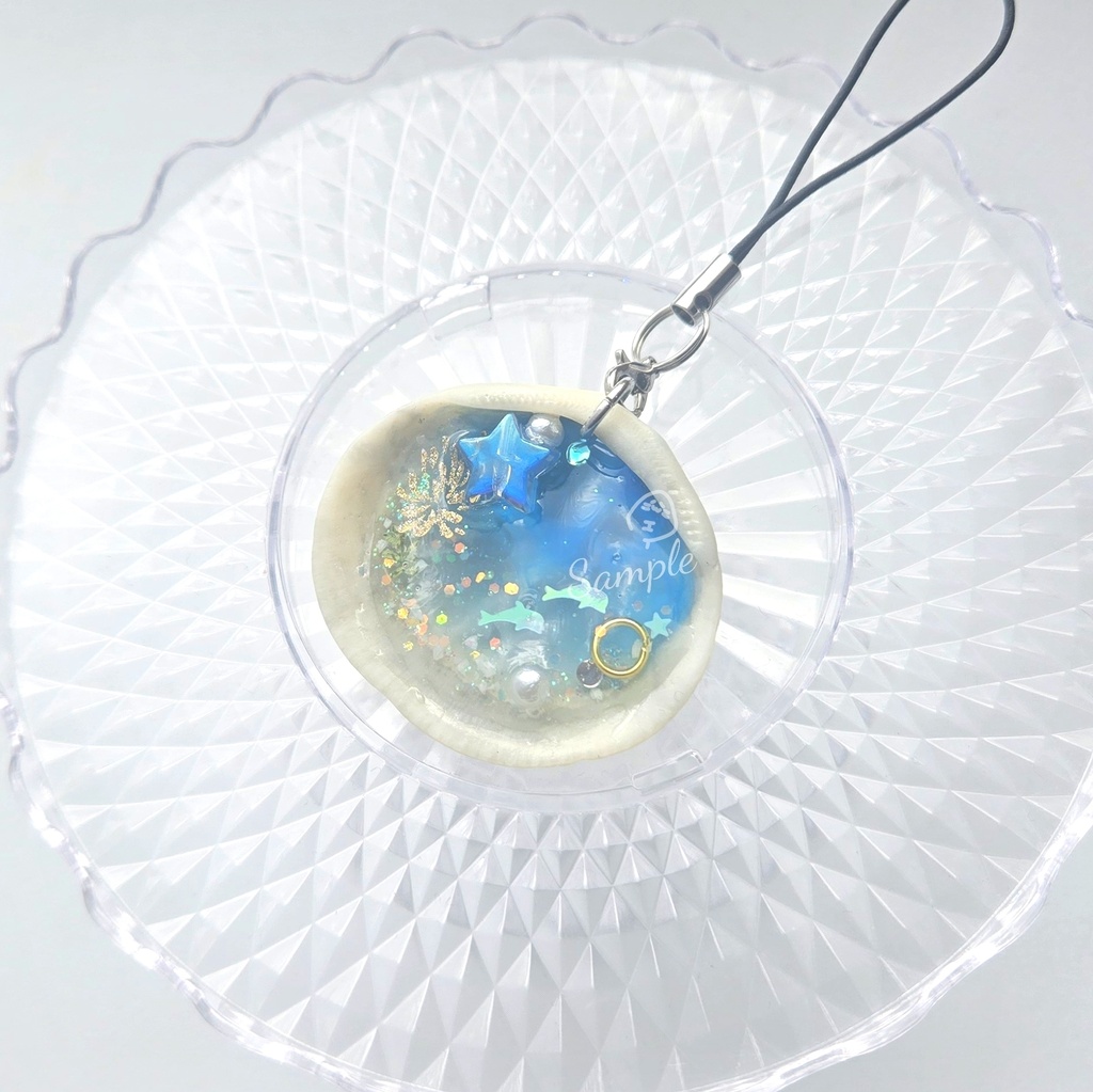 【ハンドメイド】海塗りレジン×貝殻ストラップ
