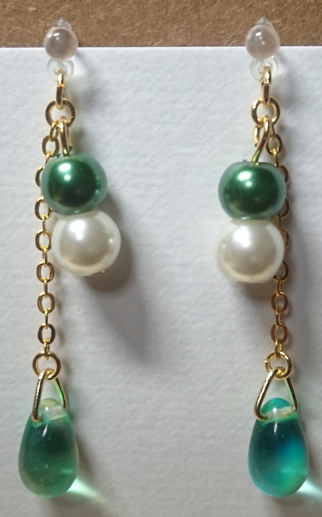 おそ松さんモチーフイヤリング(ノンホールピアス)