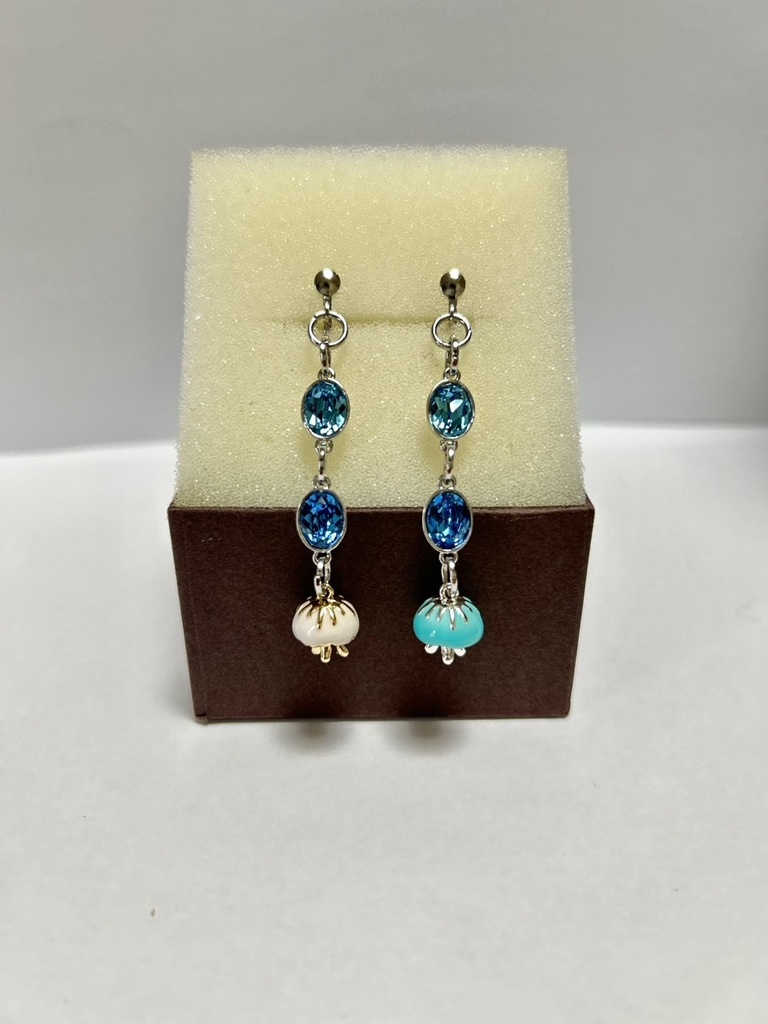 スーズ、クリーピースーズ アシンメトリーイヤリング