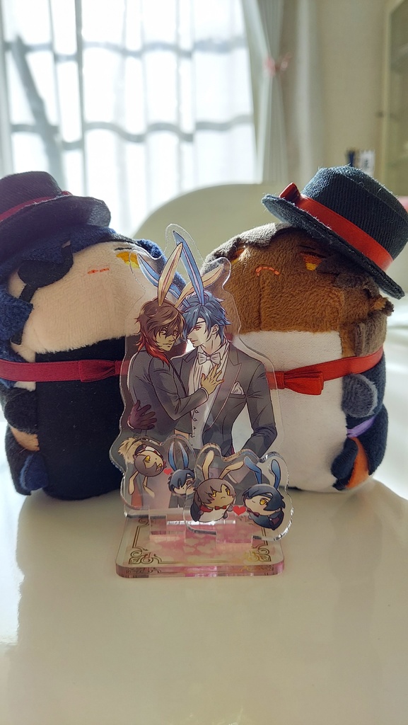 【燭台切光忠&大倶利伽羅】うさみつくりアクスタ