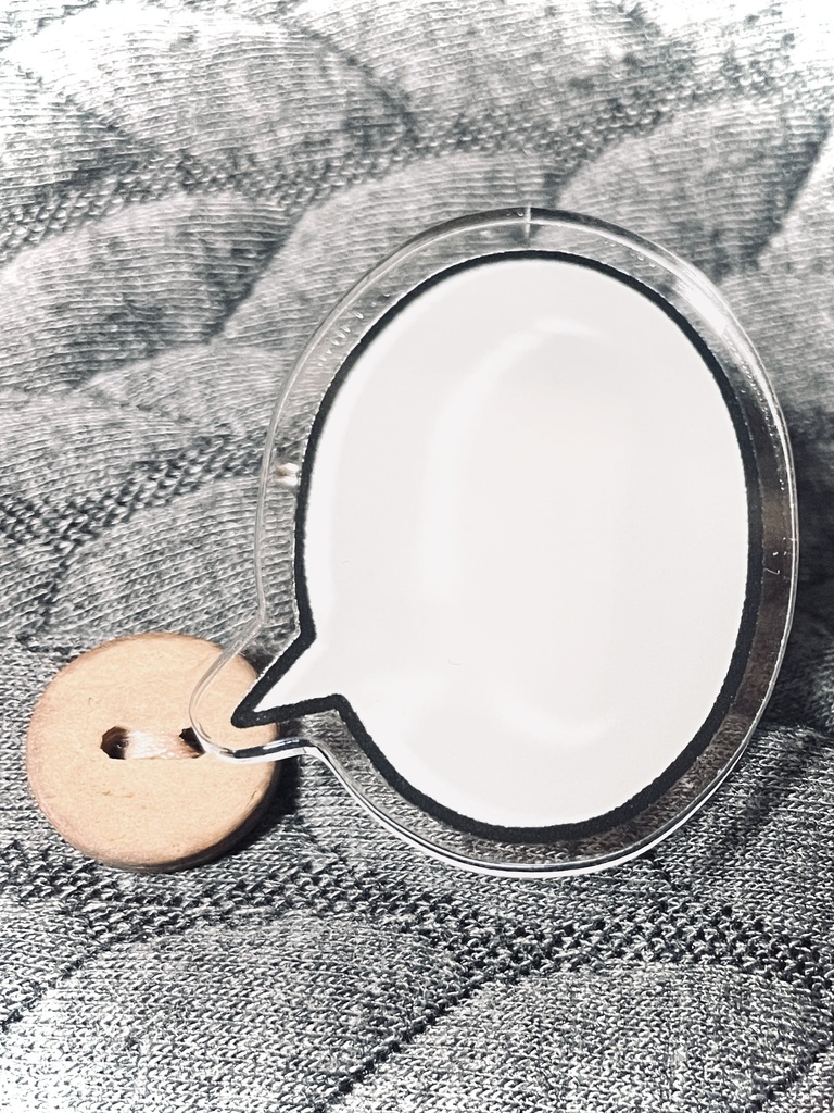 色々なものに言葉を授けるバッジ