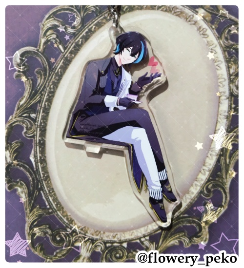 【アクリルスタンドにもなるキーホルダー】