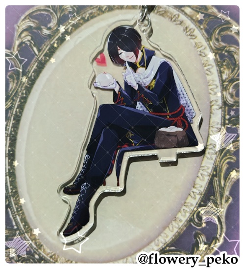 【アクリルスタンドにもなるキーホルダー】