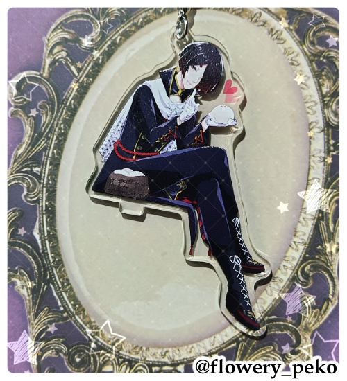 【アクリルスタンドにもなるキーホルダー】