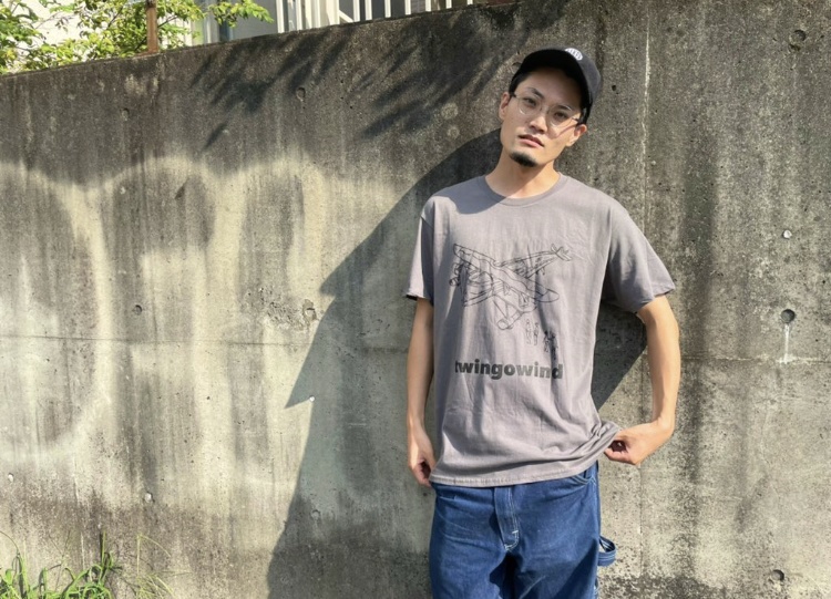 ラフ画飛行機Tシャツ