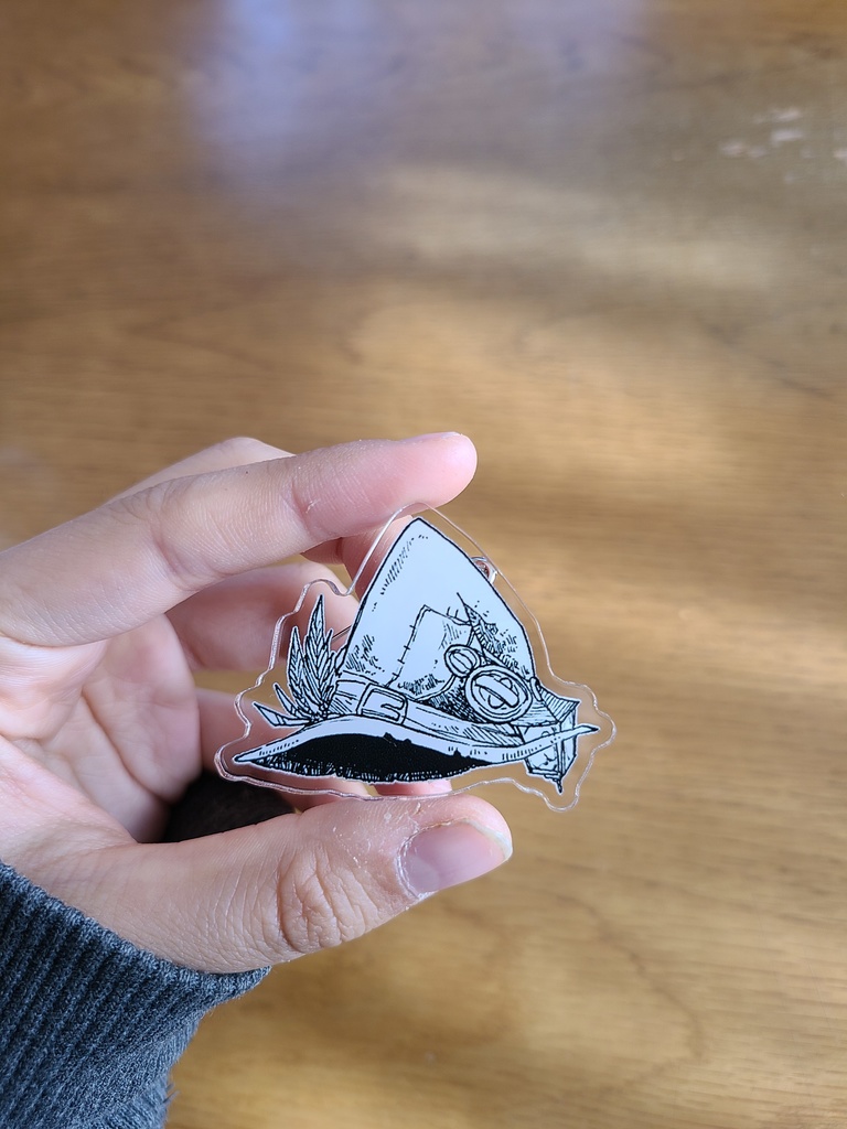 魔女帽子バッチ