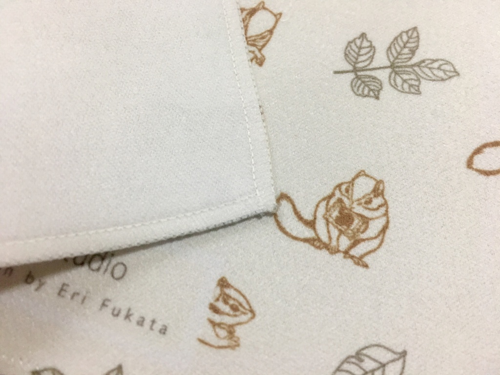 リスのミニハンカチ