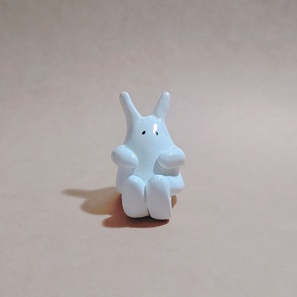 お座りおばけうさぎ