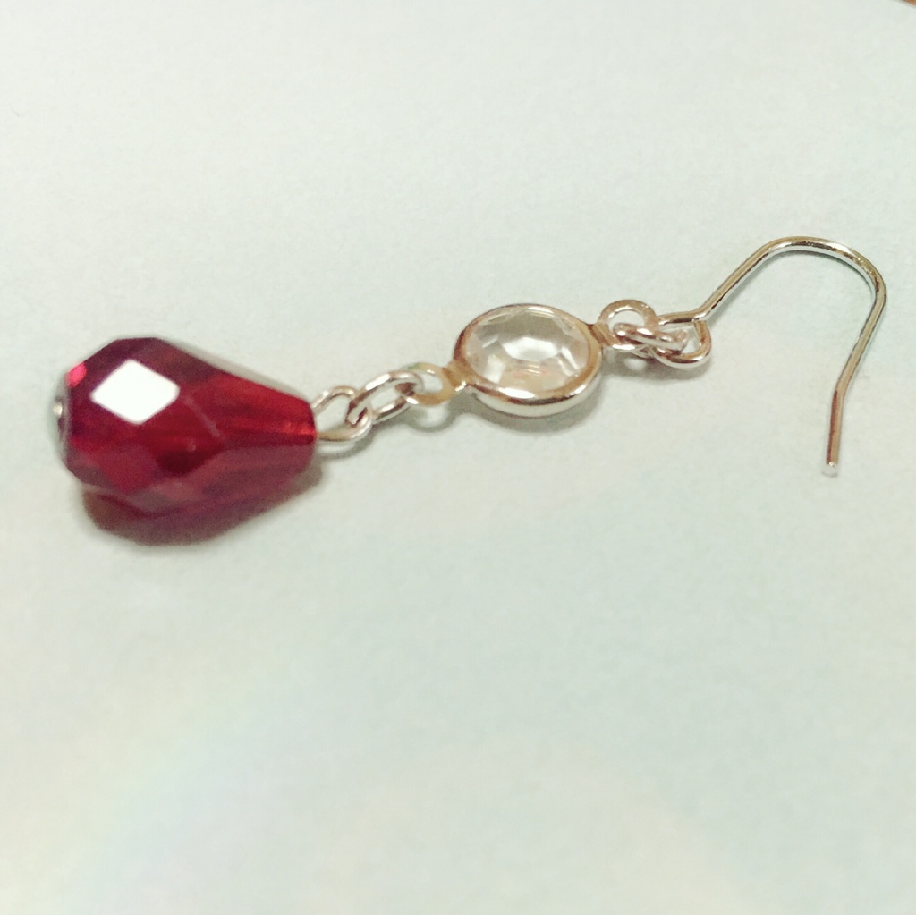 赤色と白色イメージキャラ用 イヤーアクセサリー