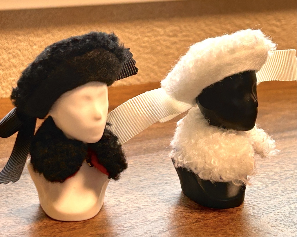 1/12ドール・プラモデル小物『冬支度のベレー帽&ティペット』
