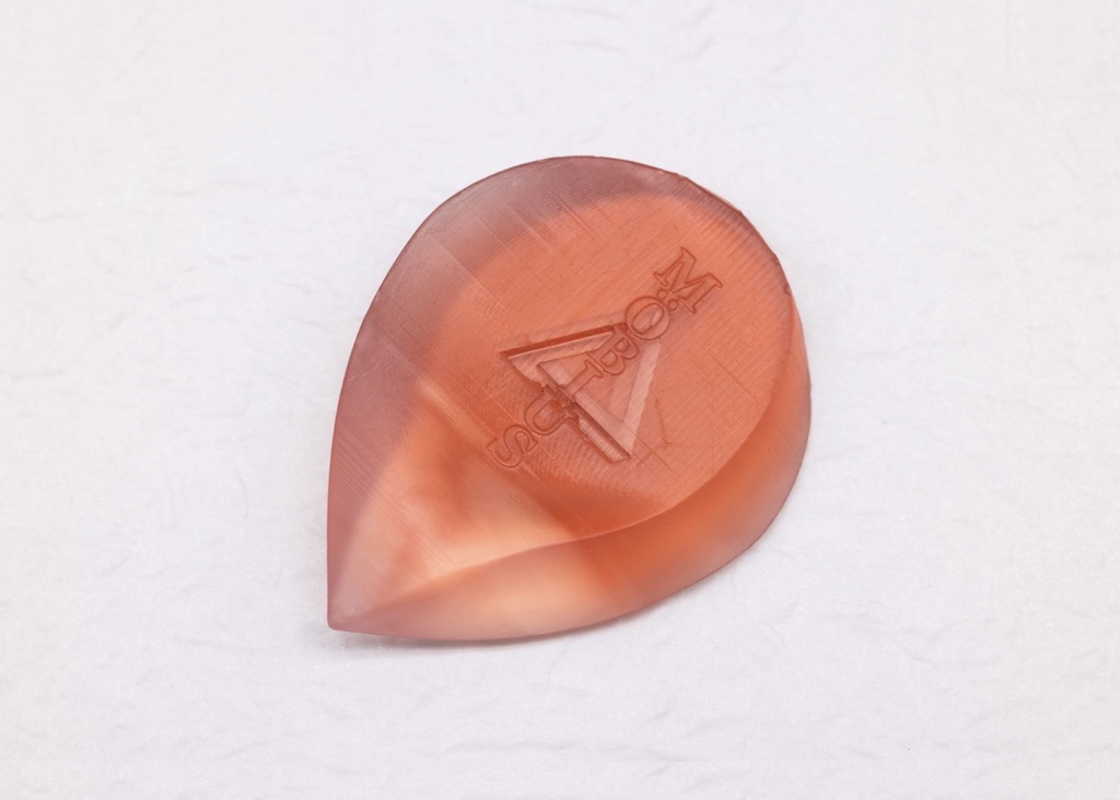 Möbius Pick Ergo (Ruby Red)