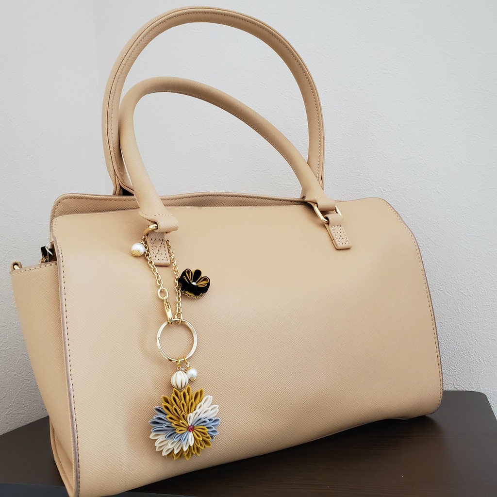 三条バッグチャーム