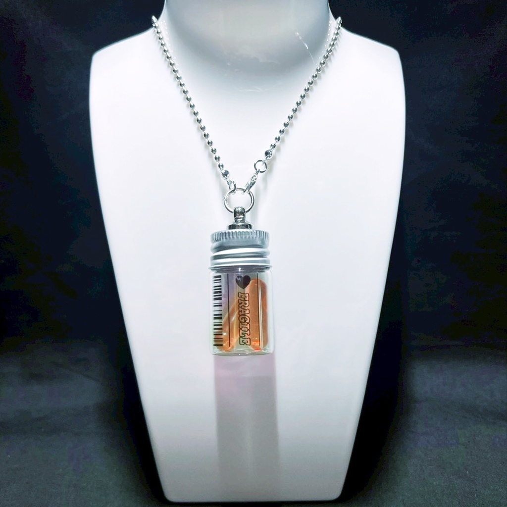 【数量限定 / 受注生産】錠剤ネックレス 大サイズ(FRAGILE)