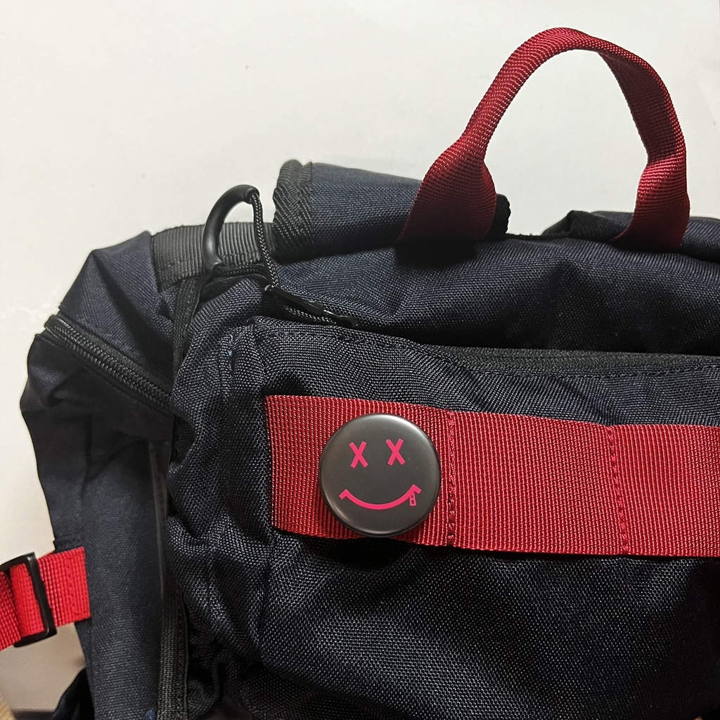 奇想工房の缶バッジ 4個セット ZIPSMILE&PLAGUEMASK