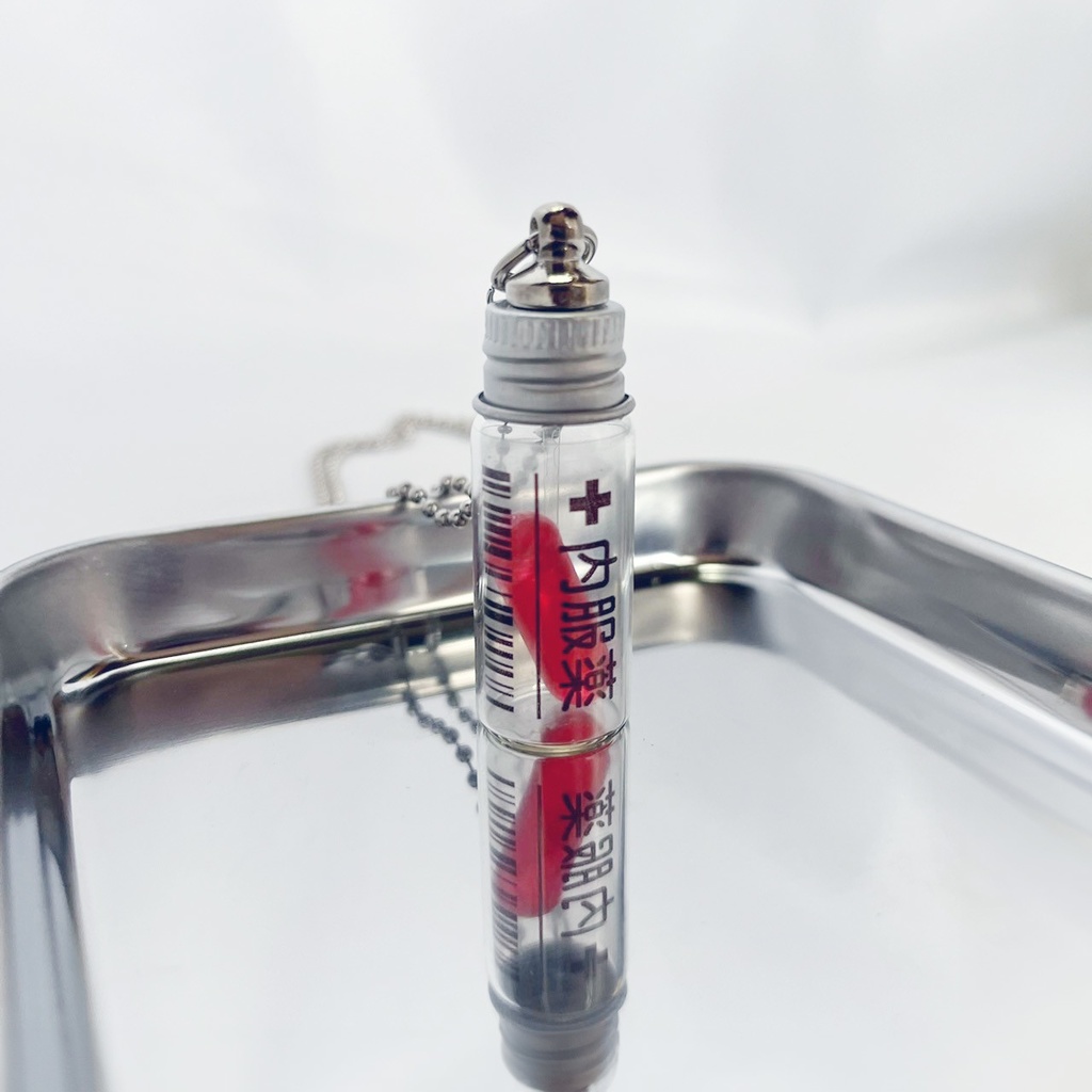 (全8種)錠剤ネックレス 小瓶(クリアレッド)