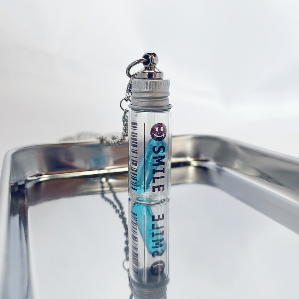 (全8種)錠剤ネックレス 小瓶(クリアブルー)