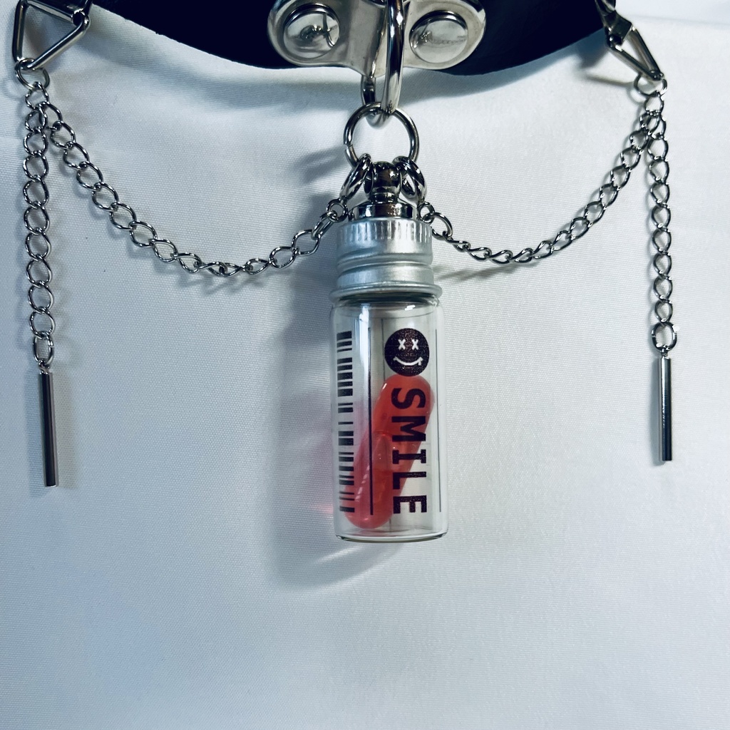 錠剤チョーカー(SMILE×クリアレッド)