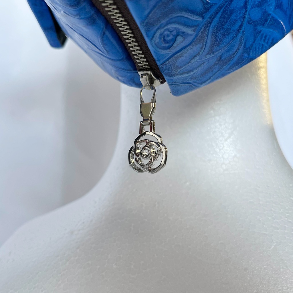 青薔薇ペストマスク