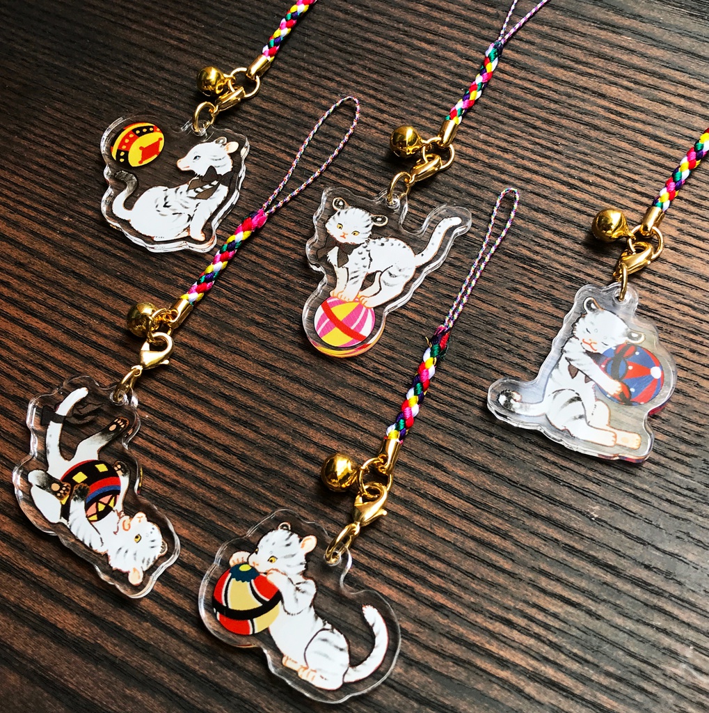 SALE//とらのたわむれ 根付ストラップ