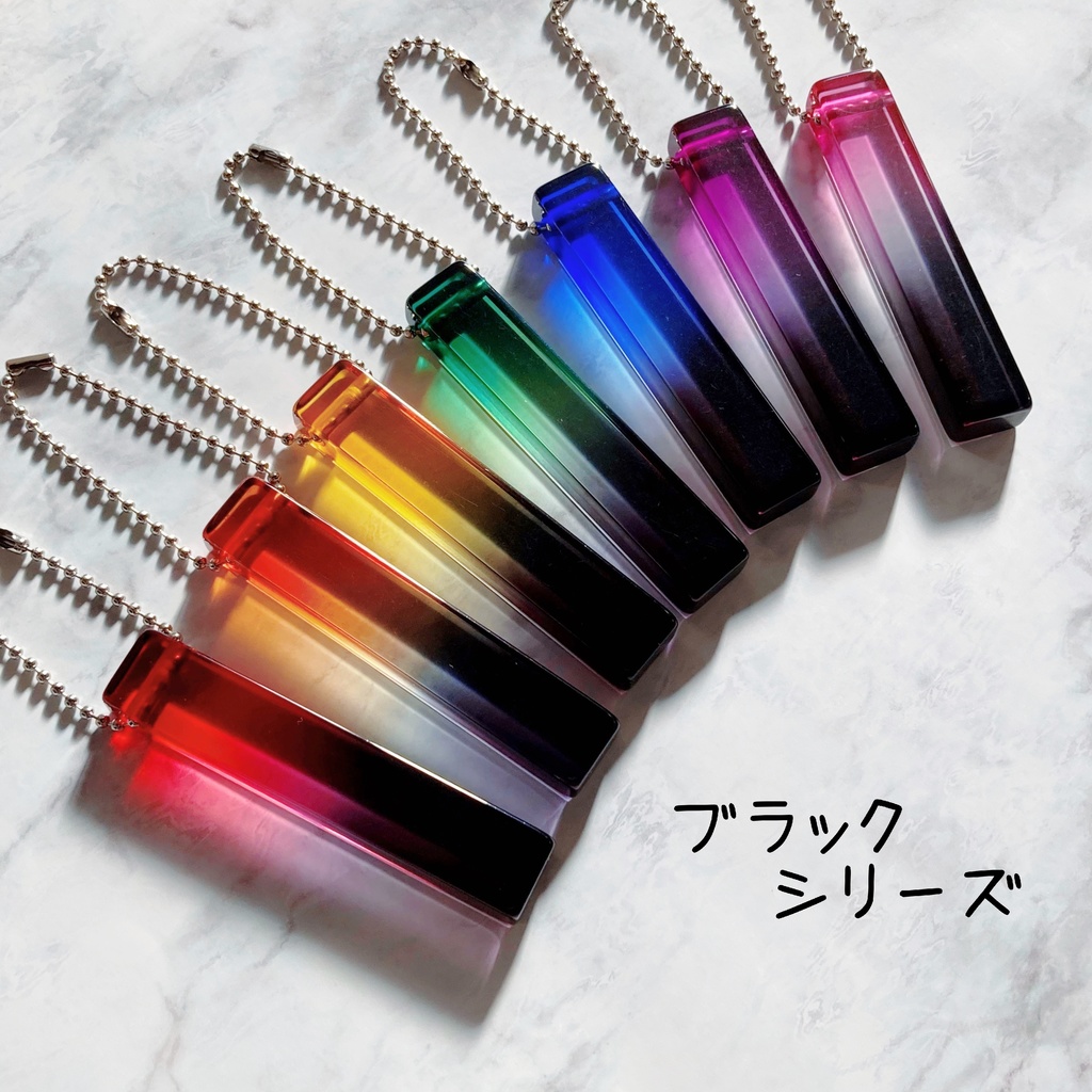 ブラックホテルキーホルダー